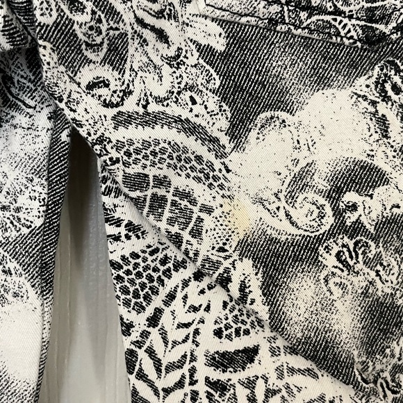 Y2k Baby Phat Black and White Capris - Picture 3 of 9